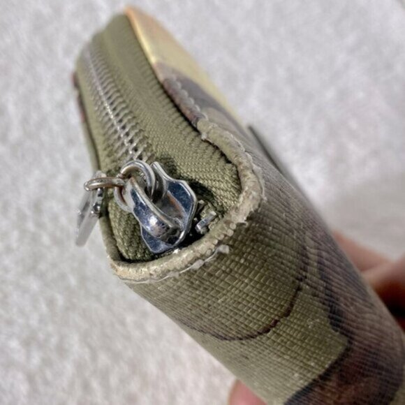 Vintage Y2K Guess Multicolour Watercolour Print Wallet with Guess Logo - Picture 12 of 15